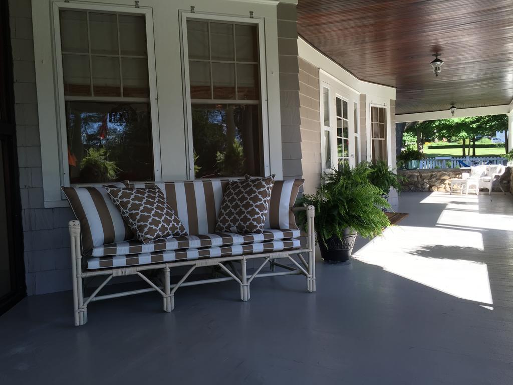Hilltop House Bed & Breakfast Amenia Exterior foto