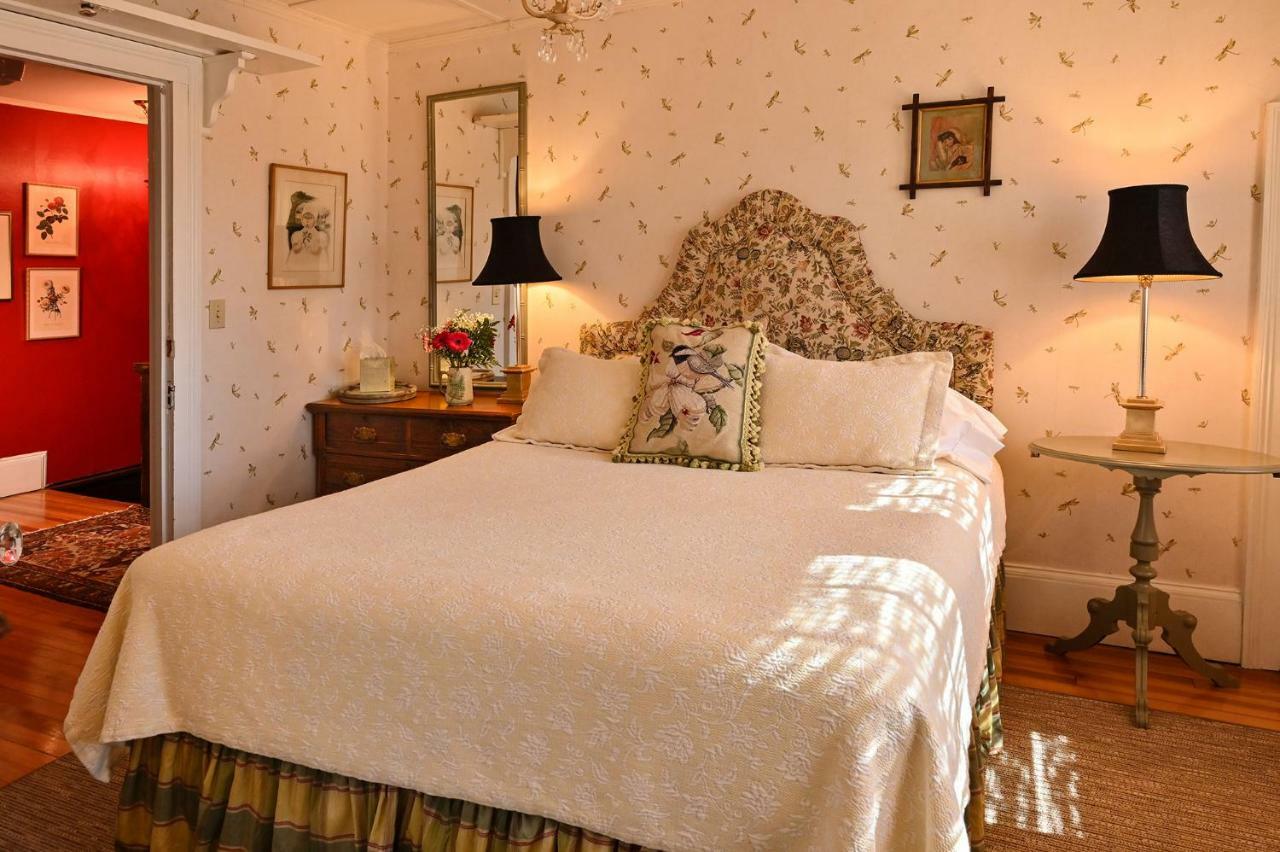 Hilltop House Bed & Breakfast Amenia Exterior foto